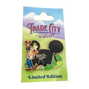 Walt Disney World Trade City USA 2010 Goofy Largest Ear Hat Limited Edition Pin